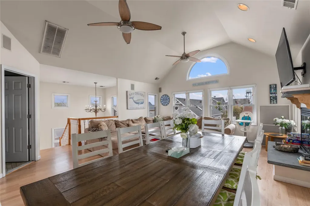 22 Bungalow Ocean Beach NY 11770