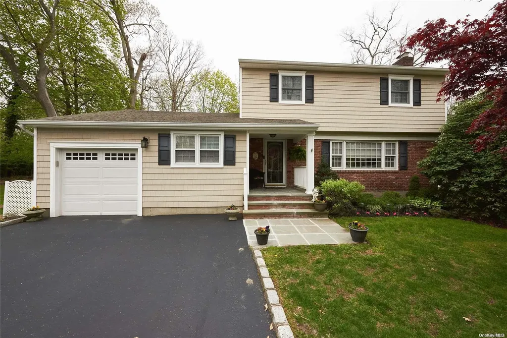 68 Broadway Smithtown NY 11787