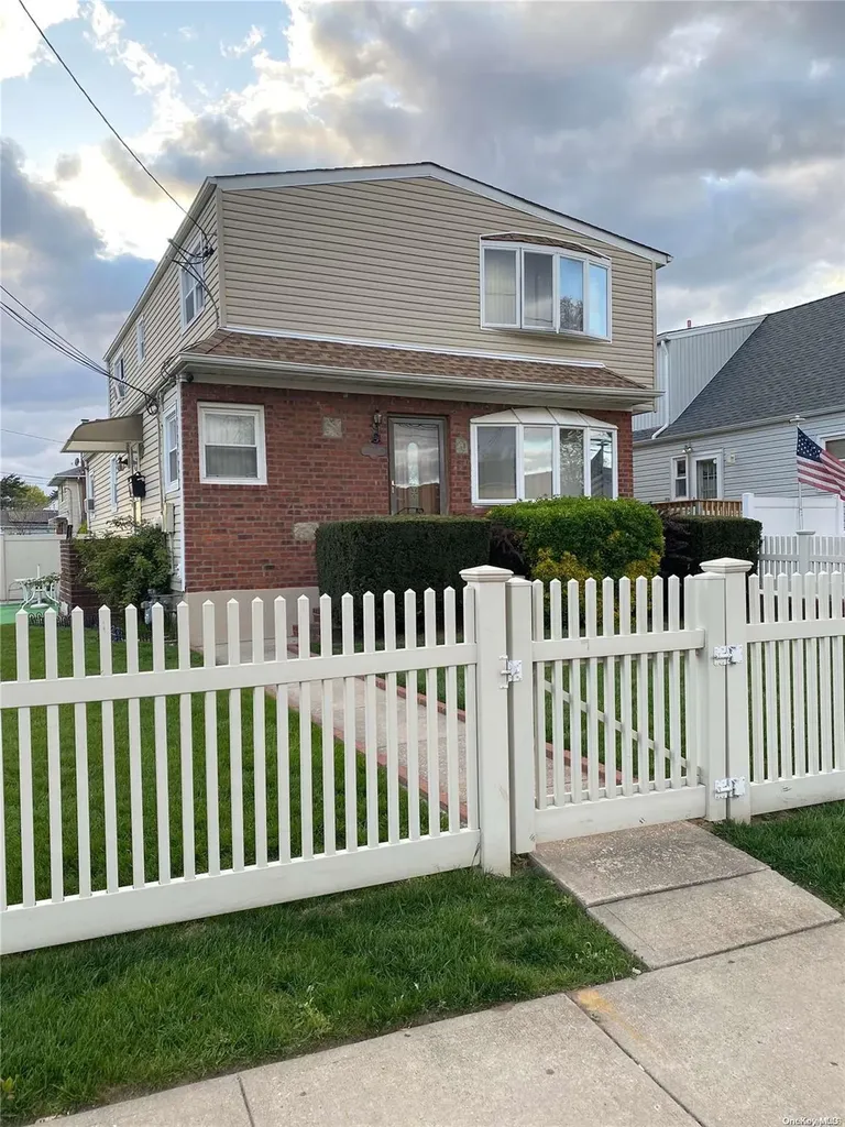248 Evans Avenue Elmont NY 11003