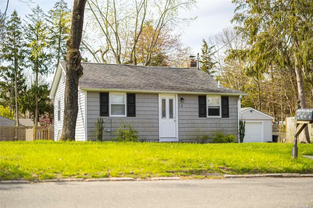14 Poplar Street Centereach NY 11720