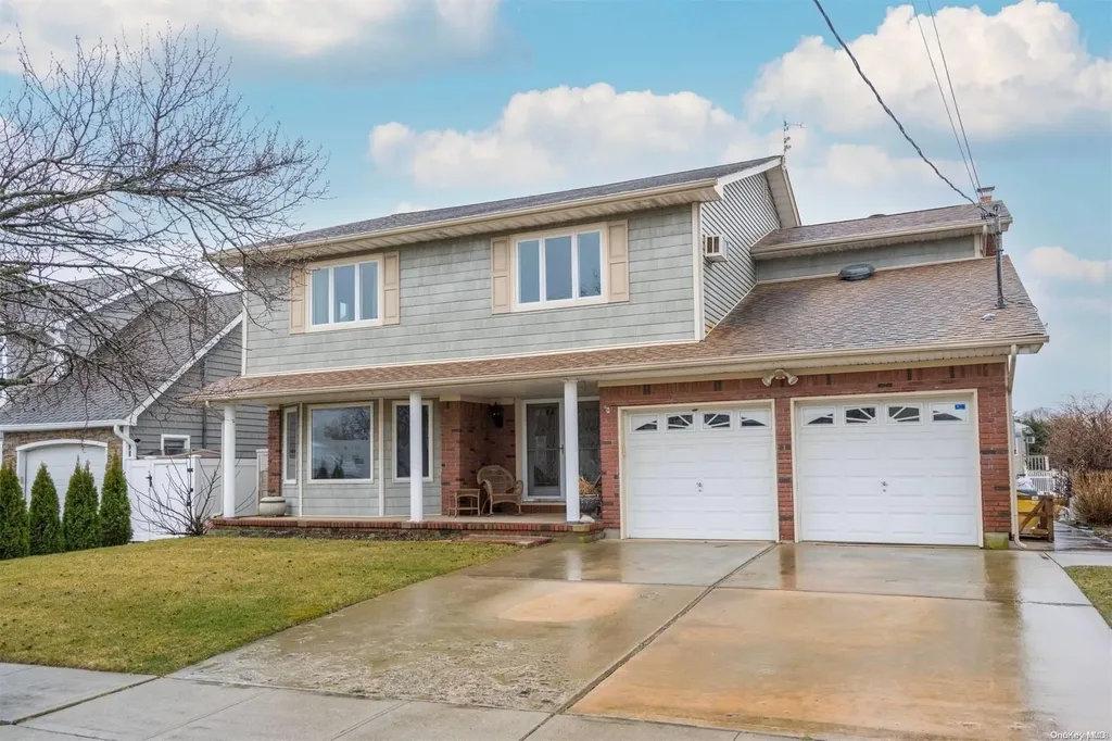 128 Alhambra Road Massapequa NY 11758