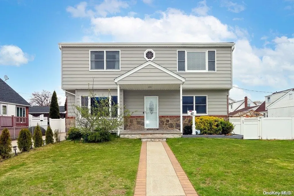 67 Douglas Drive East Meadow NY 11554