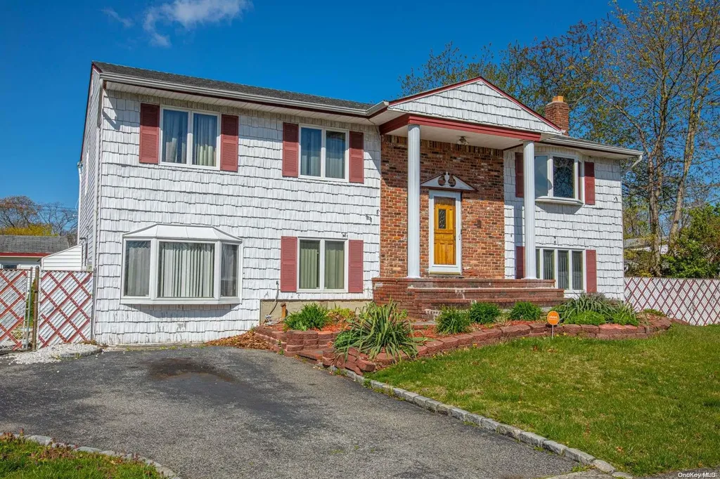 14 Root Avenue Central Islip NY 11722