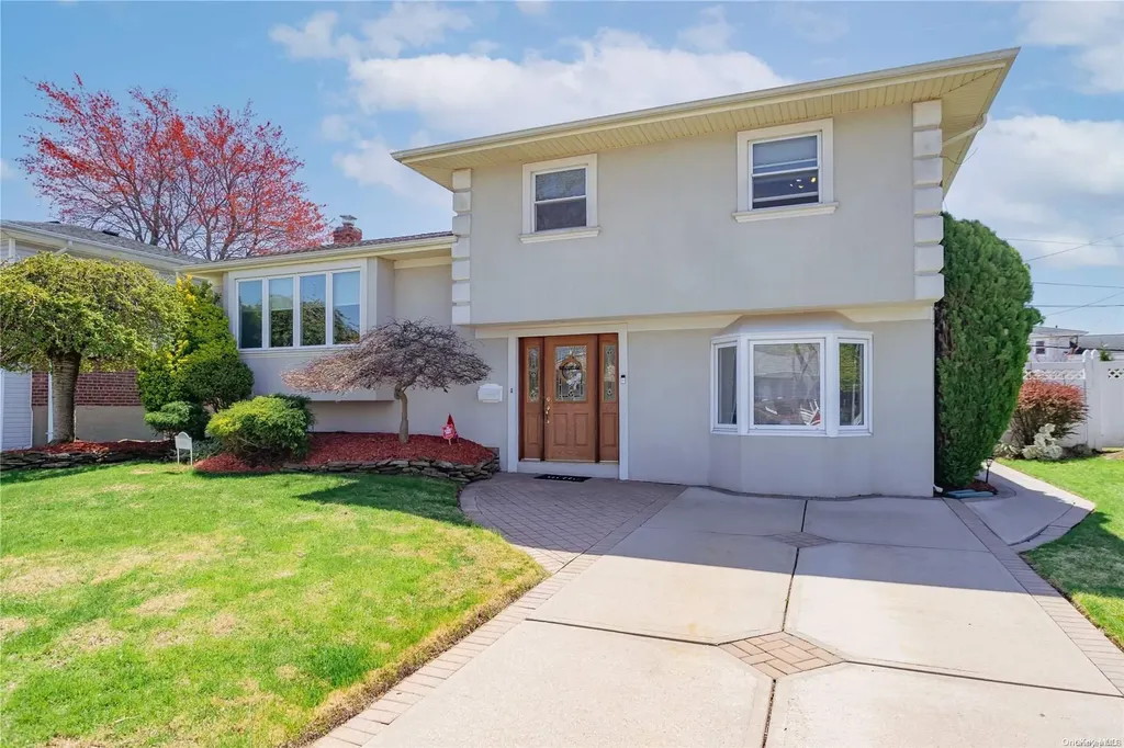 3606 Ivy Drive Bethpage NY 11714