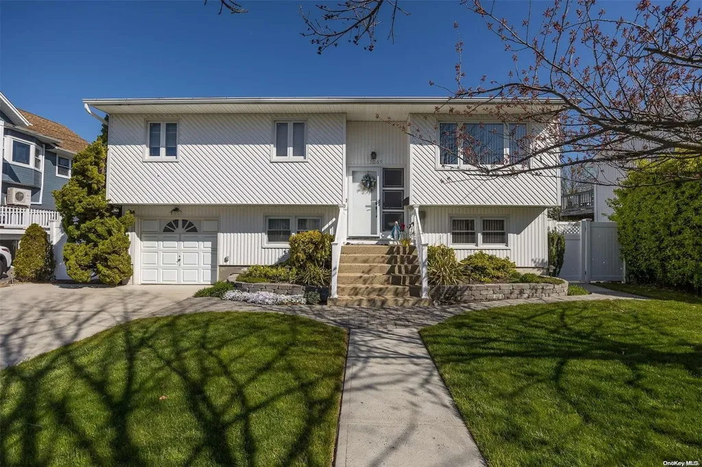 1069 Hayes Street Baldwin NY 11510