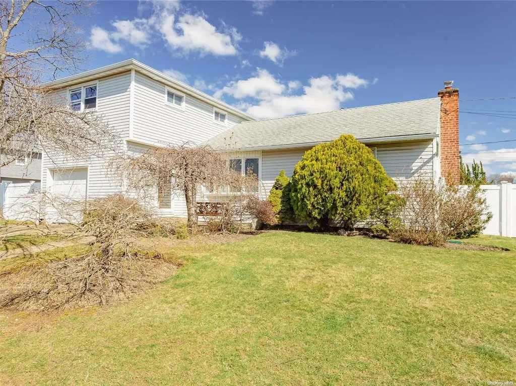 1863 Relyea Drive Merrick NY 11566