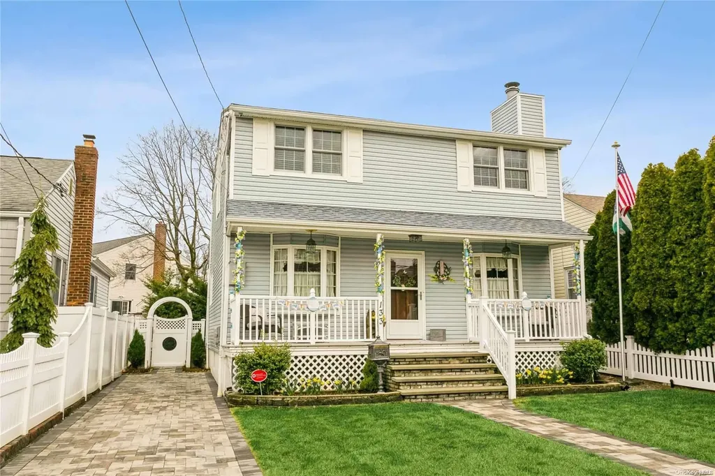 133 Hampton Avenue Albertson NY 11507