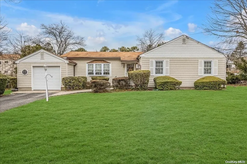 9 Chestnut Street Centereach NY 11720