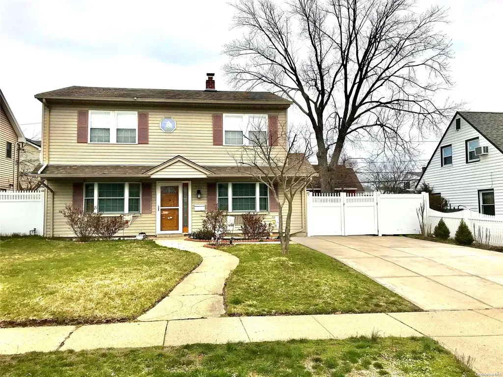133 Cotton Lane Levittown NY 11756