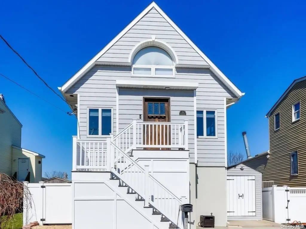 78 Beach Road Massapequa NY 11758