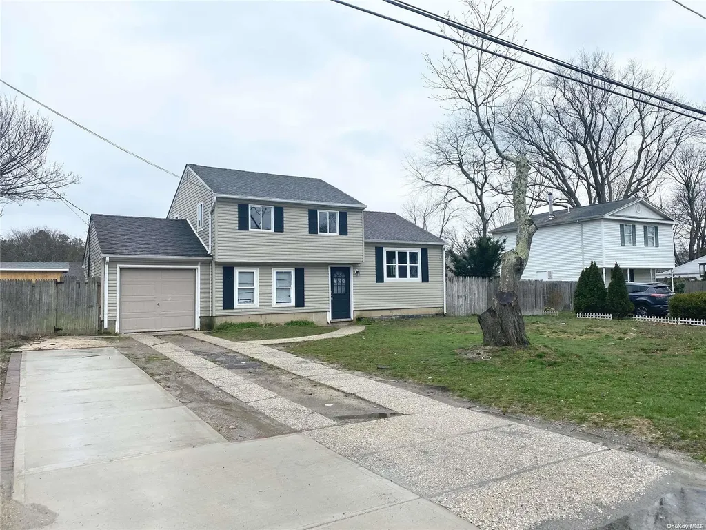 721 Americus Avenue East Patchogue NY 11772