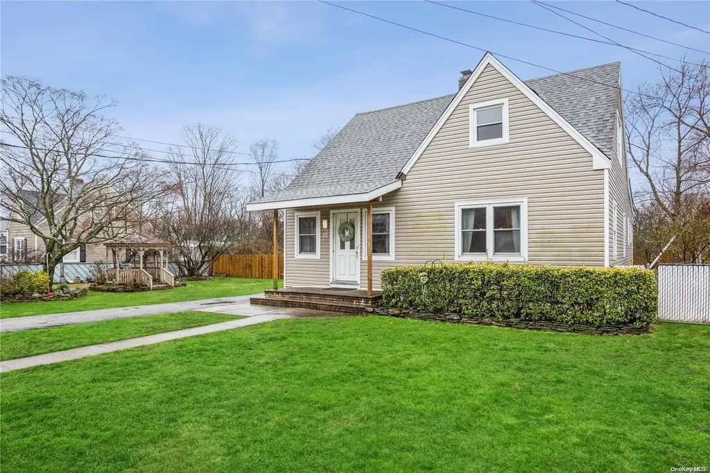 25 2nd Avenue Central Islip NY 11722