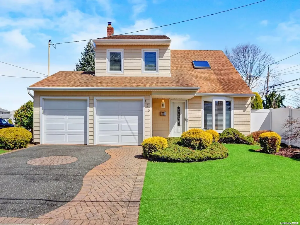 876 Magnolia Drive Massapequa NY 11758