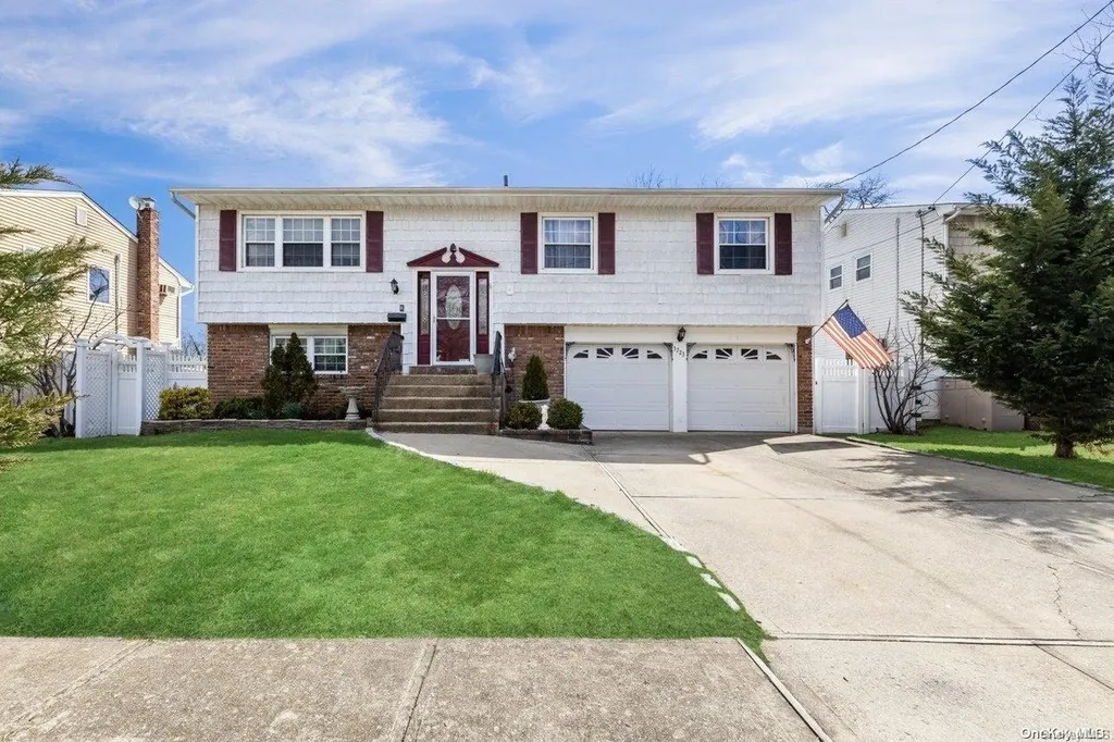 3723 Orchard Road Wantagh NY 11793