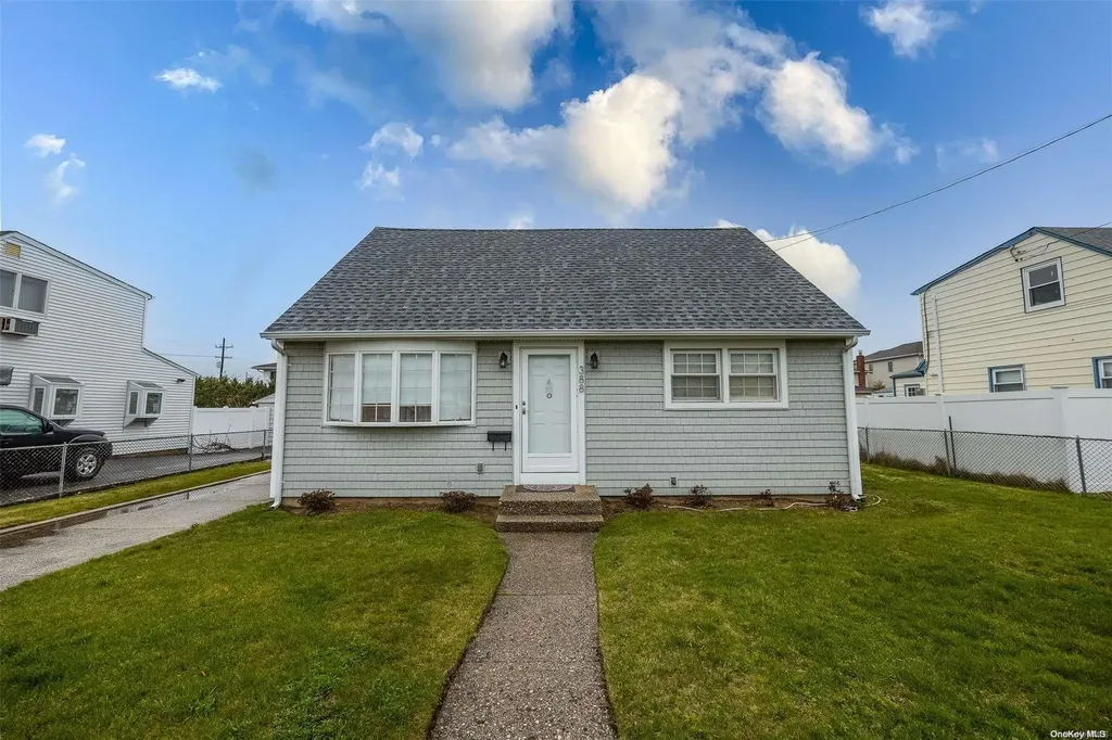 388 Moore Avenue Oceanside NY 11572