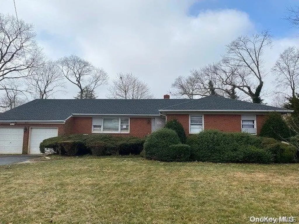 52 Sunset Road Bay Shore NY 11706