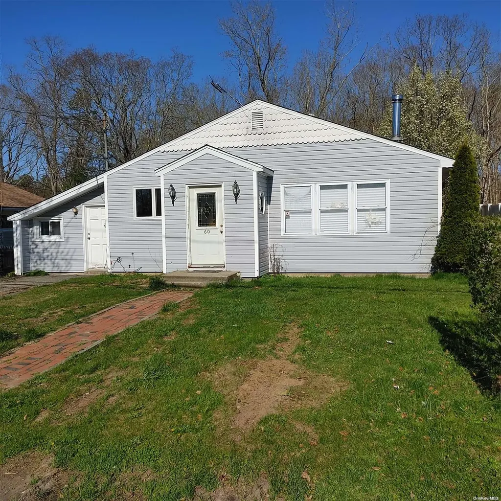 60 Kay Road Calverton NY 11933