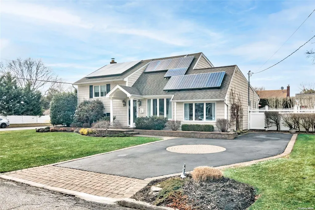 90 Washington Avenue Islip Terrace NY 11752