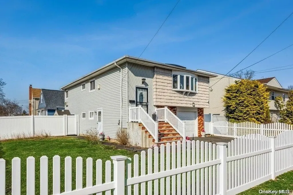 321 E Clinton Avenue Roosevelt NY 11575