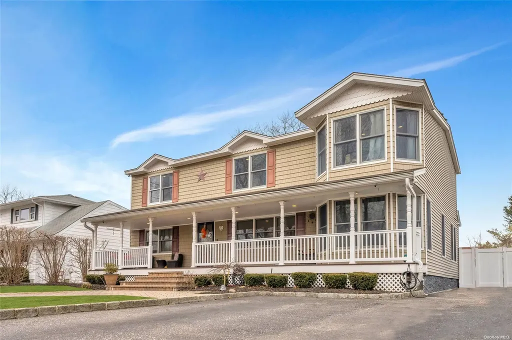 59 Mowbray Street Patchogue NY 11772