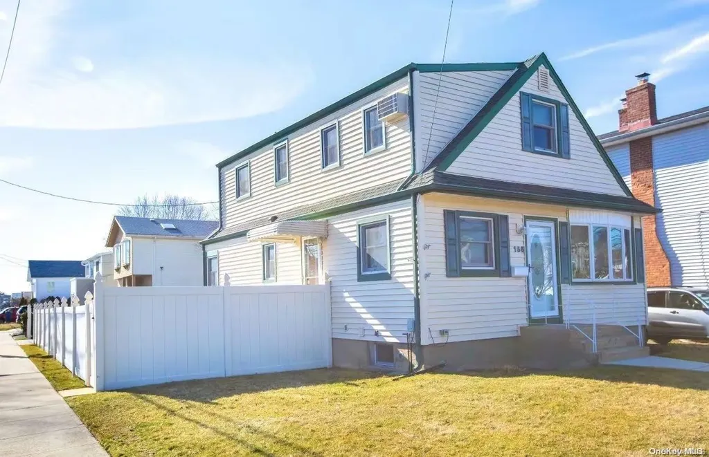 166 Westend Avenue Freeport NY 11520