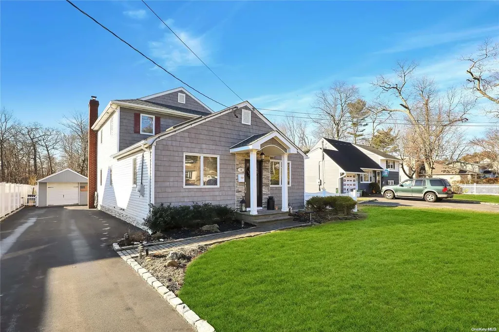 38 Starlight Drive East Islip NY 11730