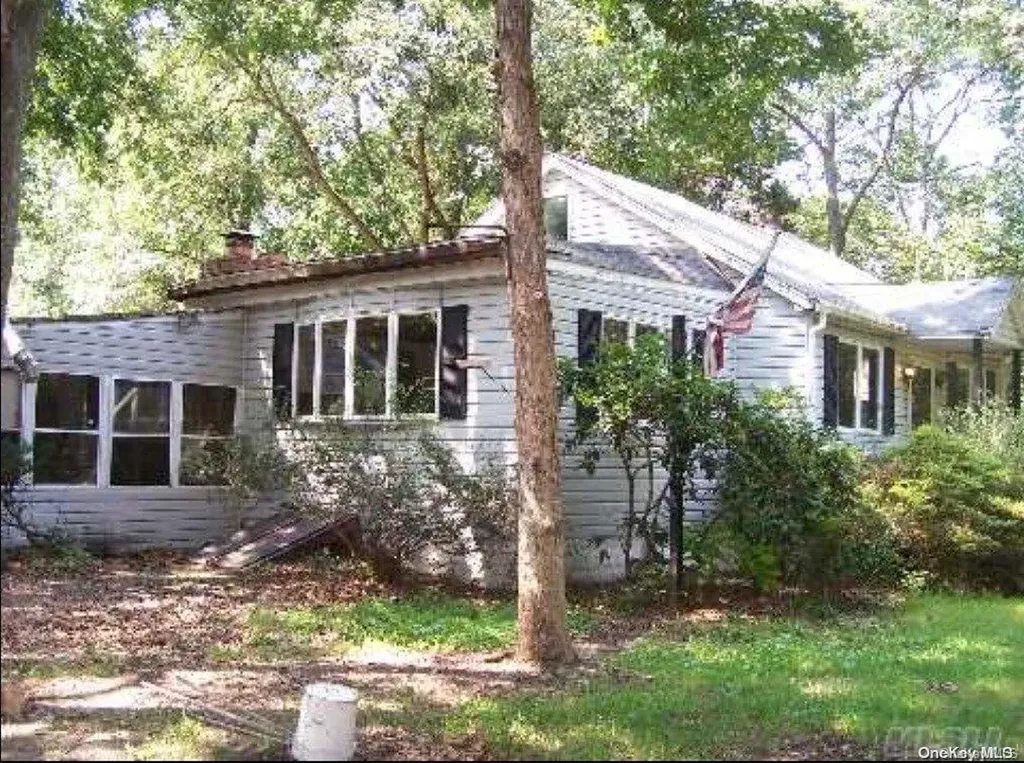 44 Westfield Road Coram NY 11727
