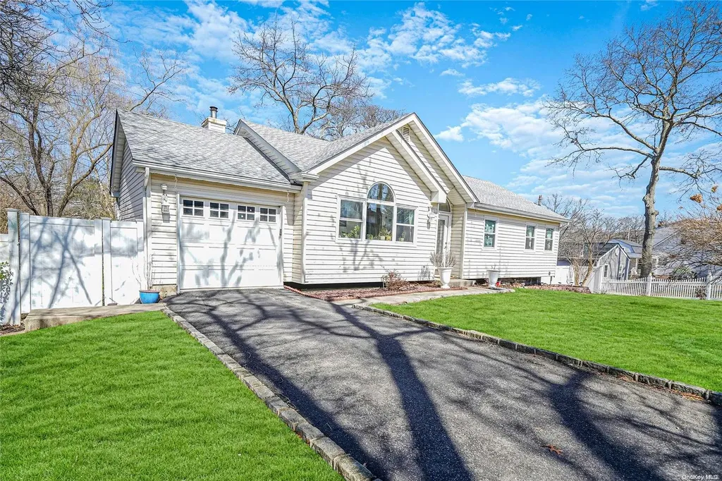 29 Bellaire Avenue Selden NY 11784