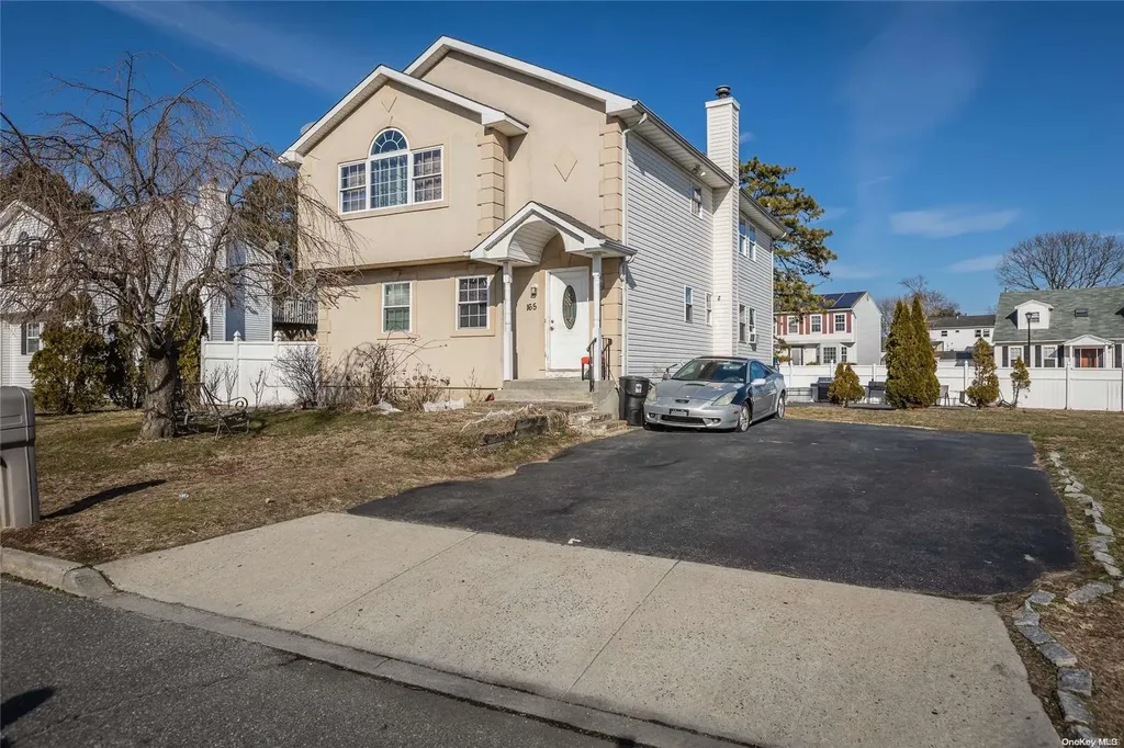 165 Cecil Avenue Bay Shore NY 11706