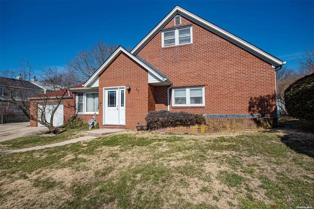 42 Cherry Street Central Islip NY 11722