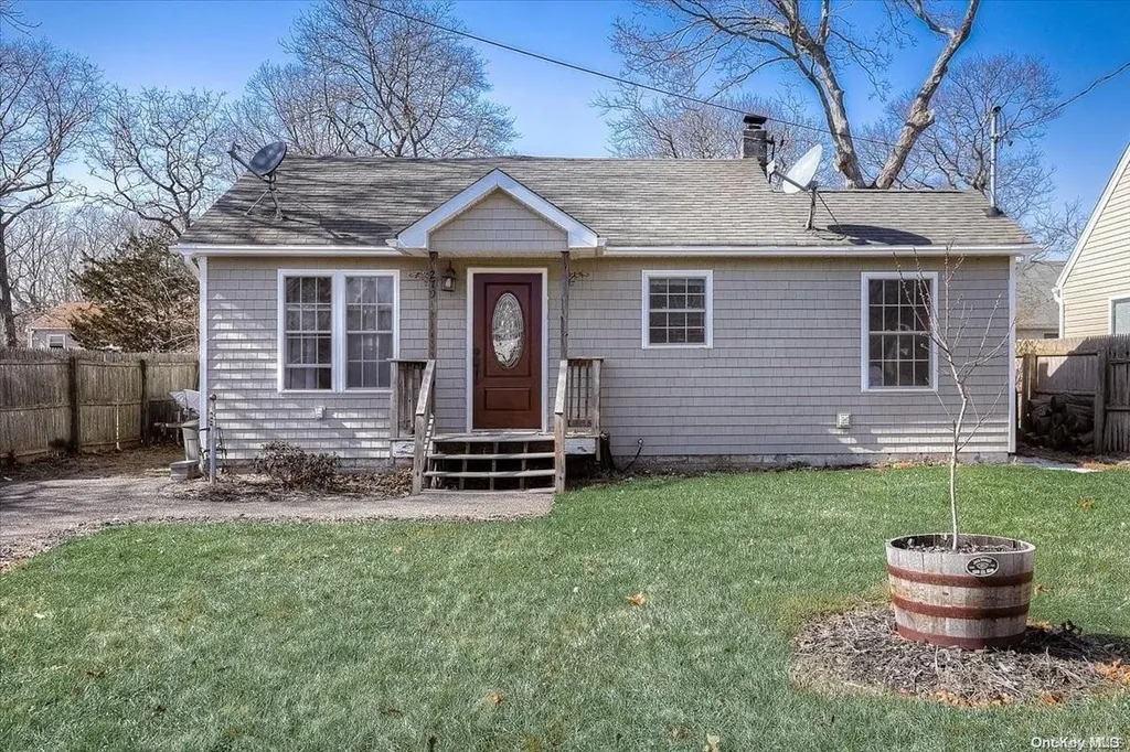 279 Commack Road Shirley NY 11967