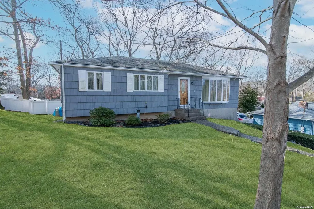 24 Patchogue Drive Rocky Point NY 11778