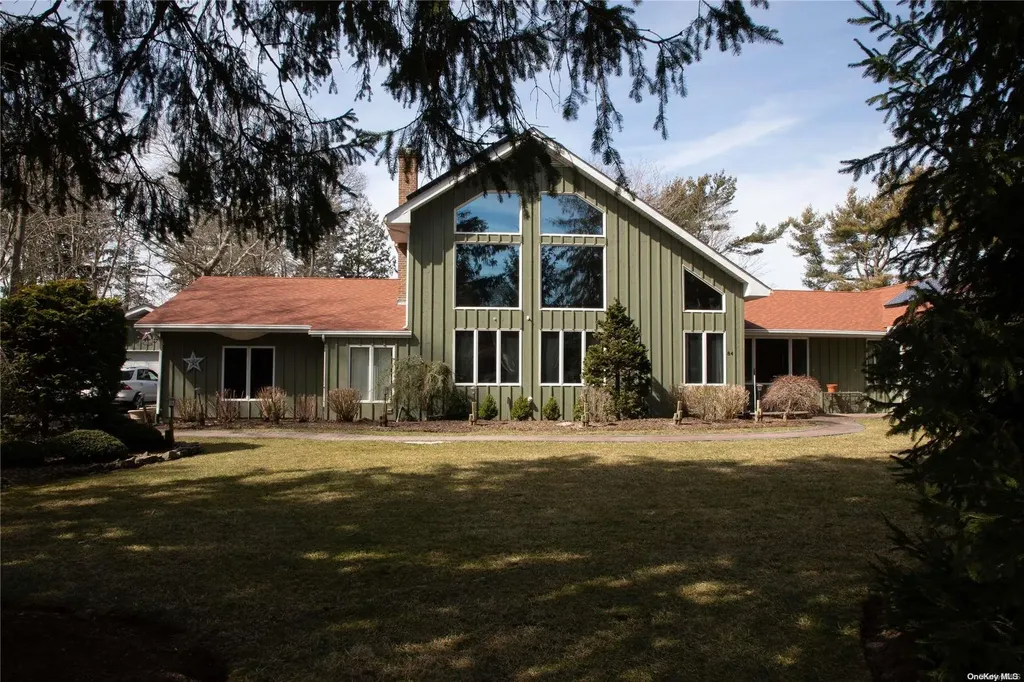84 Durkee Lane East Patchogue NY 11772