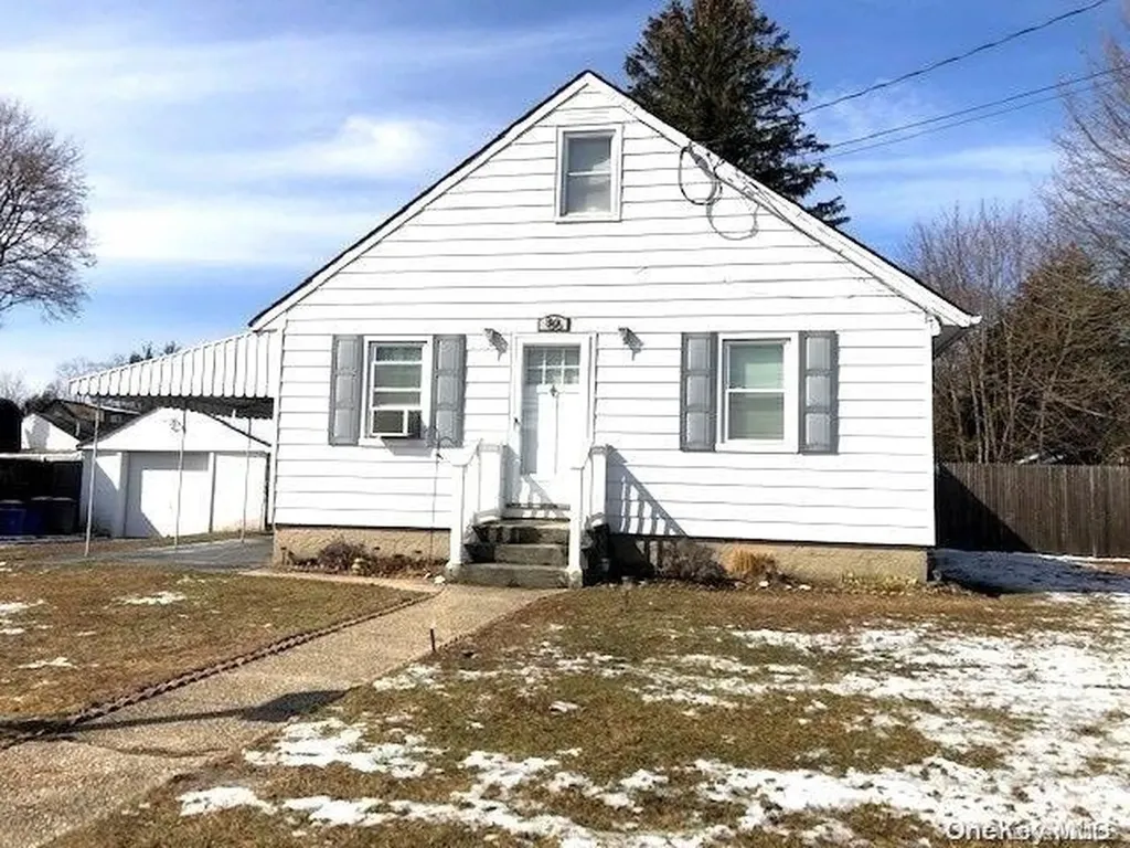 86 Wright Avenue Deer Park NY 11729