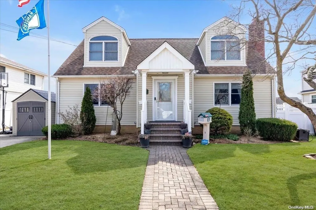 280 Oakview Avenue Oceanside NY 11572