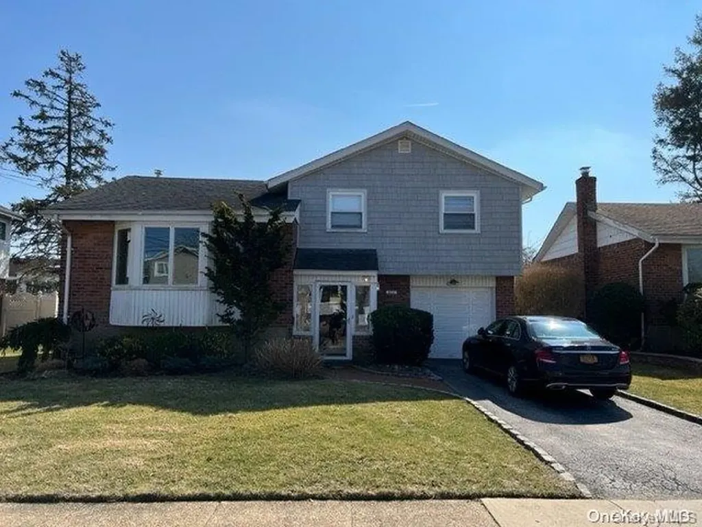 1000 Lydia Place Baldwin NY 11510