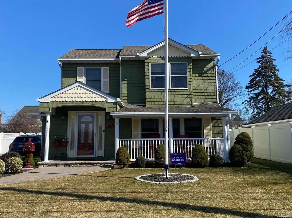 61 N Ocean Avenue Islip NY 11751