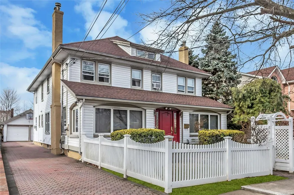 69 Sunset Avenue Lynbrook NY 11563