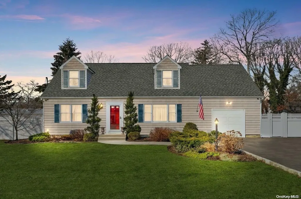 357 Carnation Drive Shirley NY 11967
