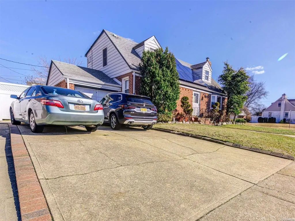 194 Freeman Avenue Elmont NY 11003