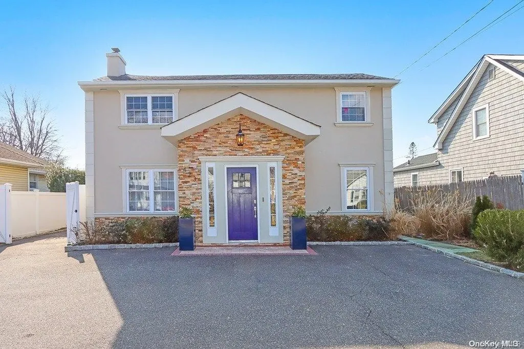 423 Lakeview Road Bellmore NY 11710