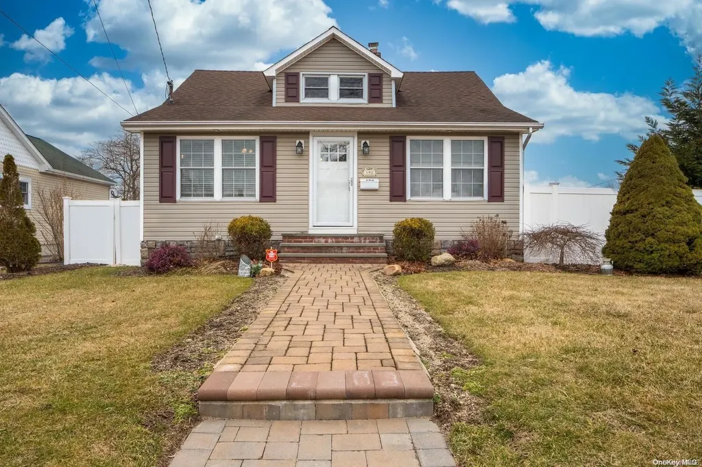 192 Wilson Boulevard Islip NY 11751