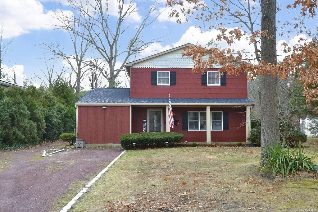 112 Pine Street Patchogue NY 11772