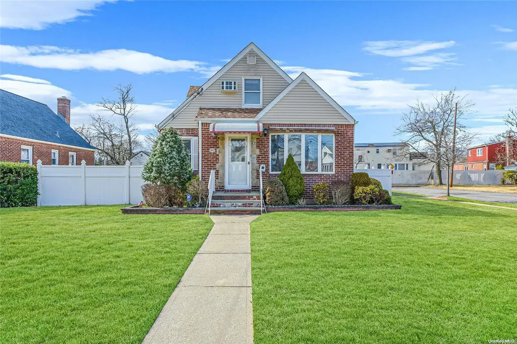 30 Miller Place Valley Stream NY 11580