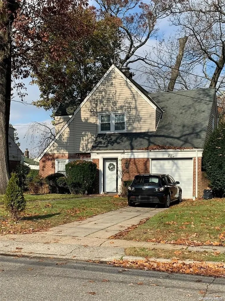 93 Maple Drive Roosevelt NY 11575