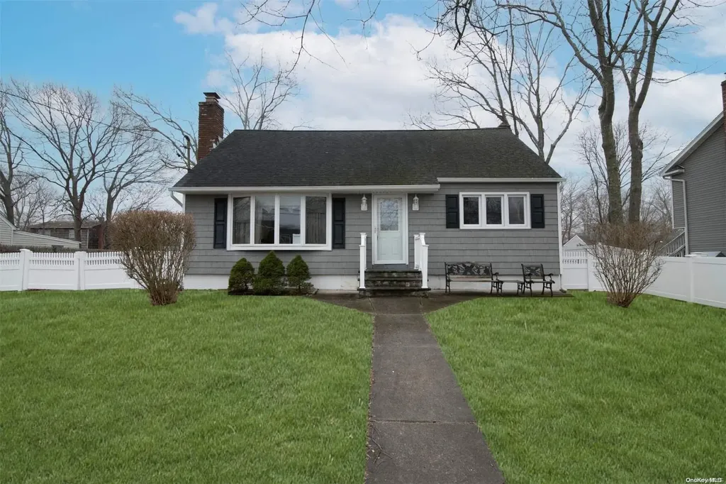 58 Arpage Drive E Shirley NY 11967