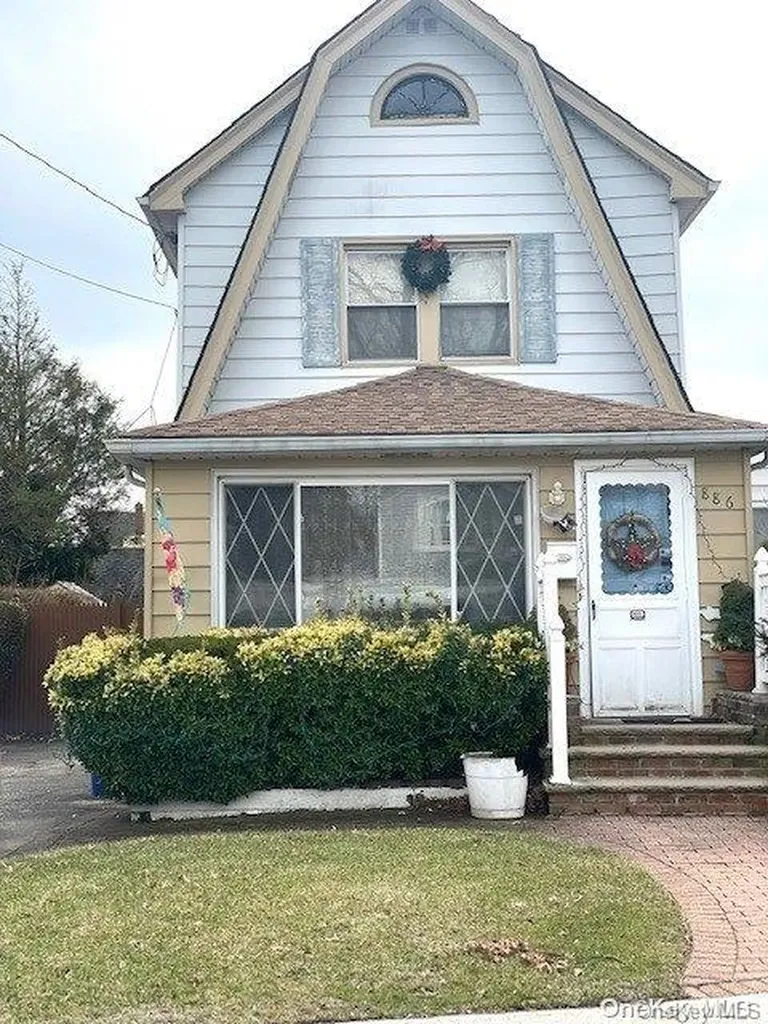 886 Kings Parkway North Baldwin NY 11510