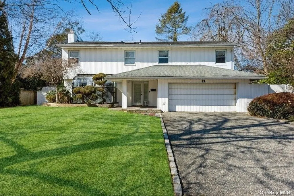 13 Hightop Lane Jericho NY 11753