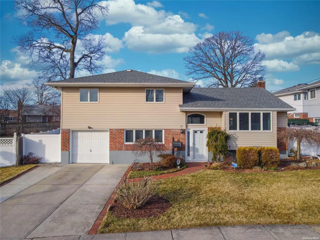 23 4th Place Syosset NY 11791