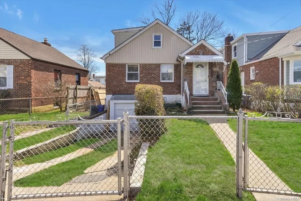 16 Jefferson Avenue Valley Stream NY 11580